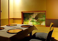 2階の和室はお座敷だけでなくイス席にも対応できます。